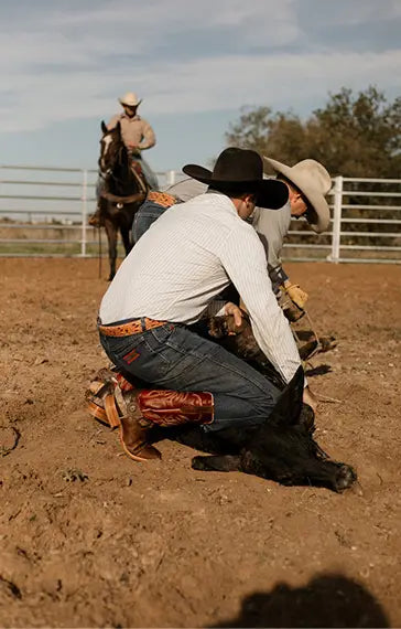 How to Build a Western Wardrobe From Scratch (5 Pieces Only)